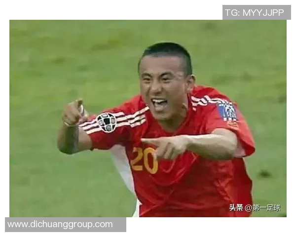 中国足球球星头发白白风格独特成焦点网友热议是否是健康问题 中国足球球星头发白白风格独特成焦点网友热议是否是健康问题